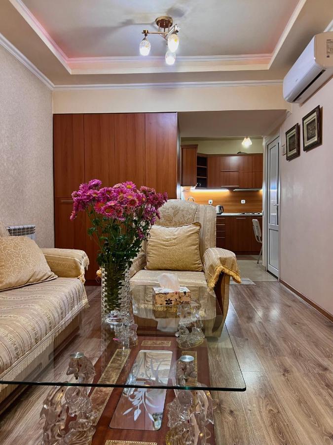 Apartment In The Centre Of Yerevan For Rent מראה חיצוני תמונה